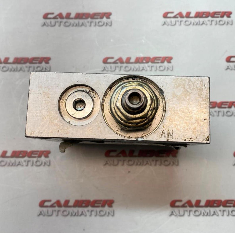Load image into Gallery viewer, PARKER DV10DPC Accumulator Unloading Valve - Caliber Automation Online Store
