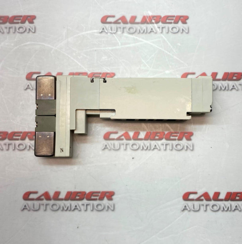 Load image into Gallery viewer, SMC VQ2200N-51 Solenoid Valve - Caliber Automation Online Store

