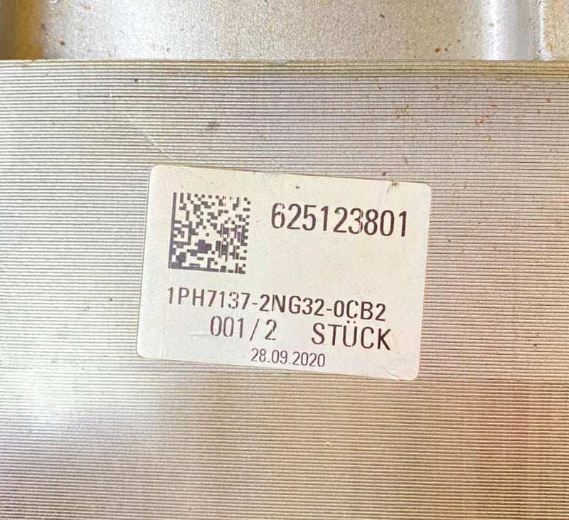 Load image into Gallery viewer, SIEMENS SIMOTICS 3-(1P) 1PH7137-2NG32-0CB2 Spindle Motor  (NEW) - Caliber Automation Online Store
